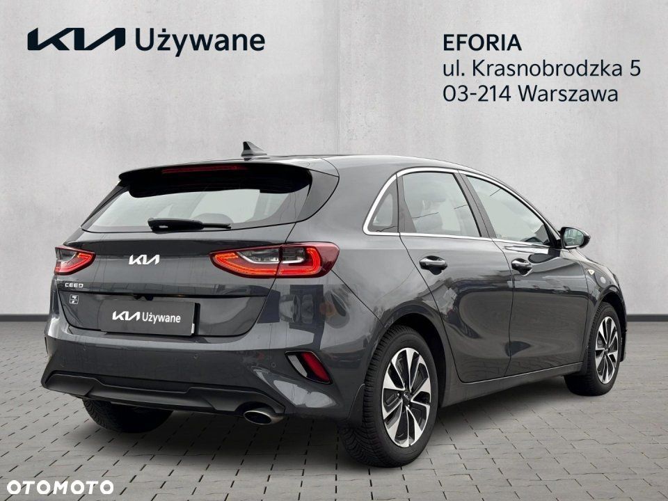 Kia Ceed - 8
