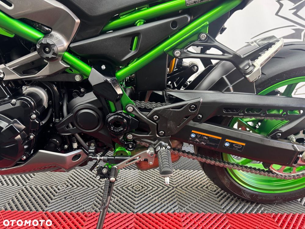 Kawasaki Z 900 - 16