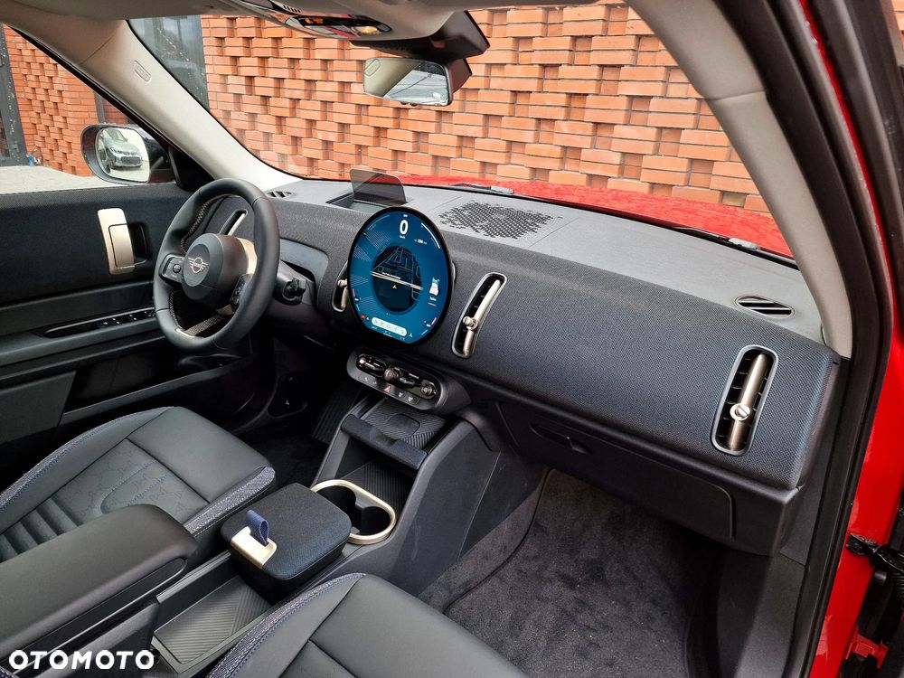 MINI Countryman SE ALL4 66.5kWh Linia Classic - 14