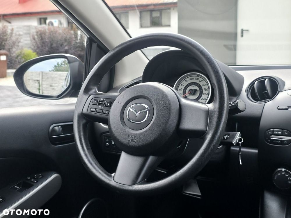 Mazda 2 - 13