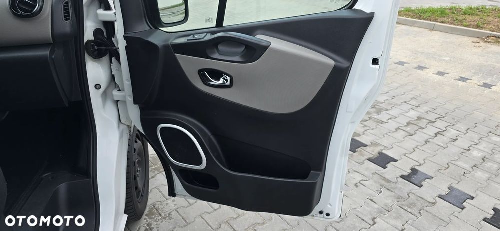 Renault Trafic - 18