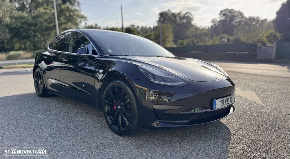 Tesla Model 3 - 1
