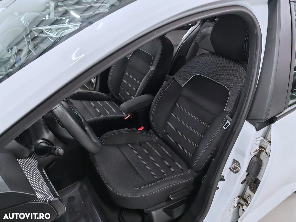 Dacia Logan TCe 90 CVT Journey - 9