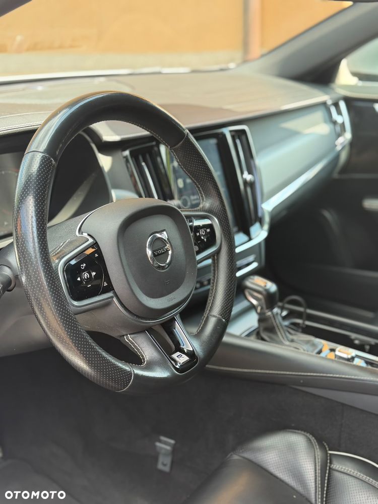 Volvo V90 T4 R-Design - 2