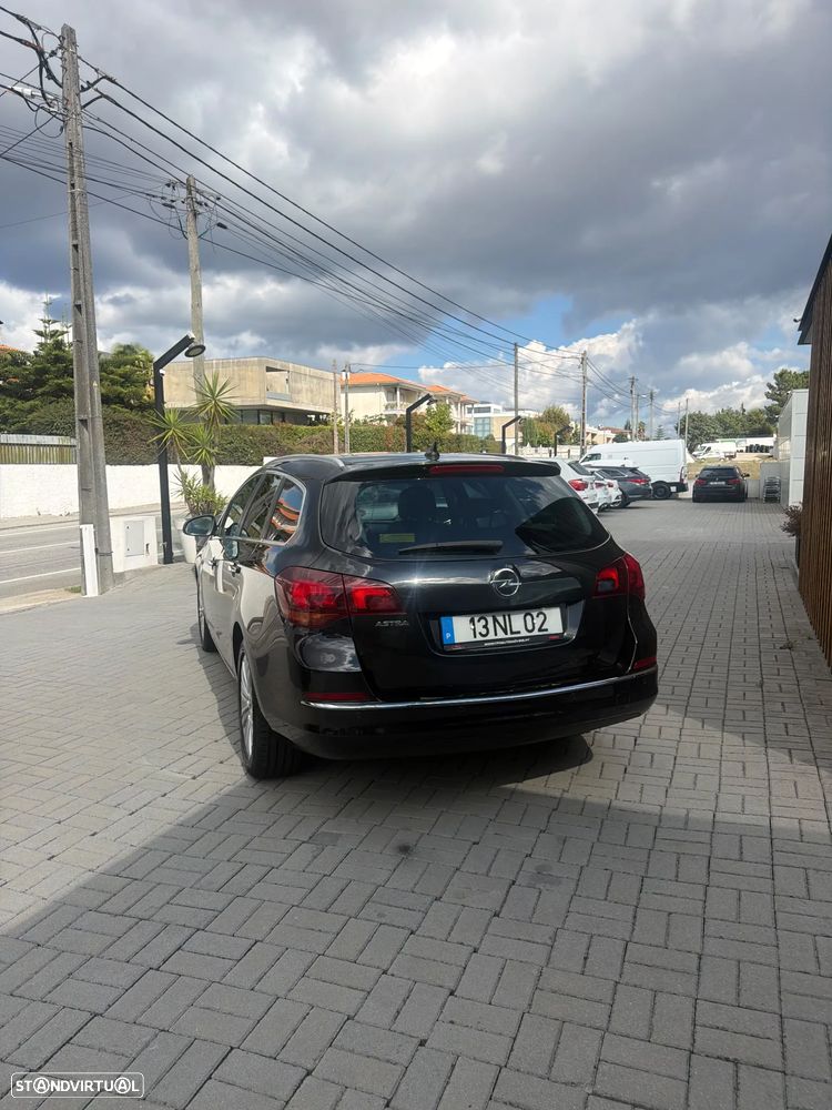 Opel Astra Sports Tourer - 6
