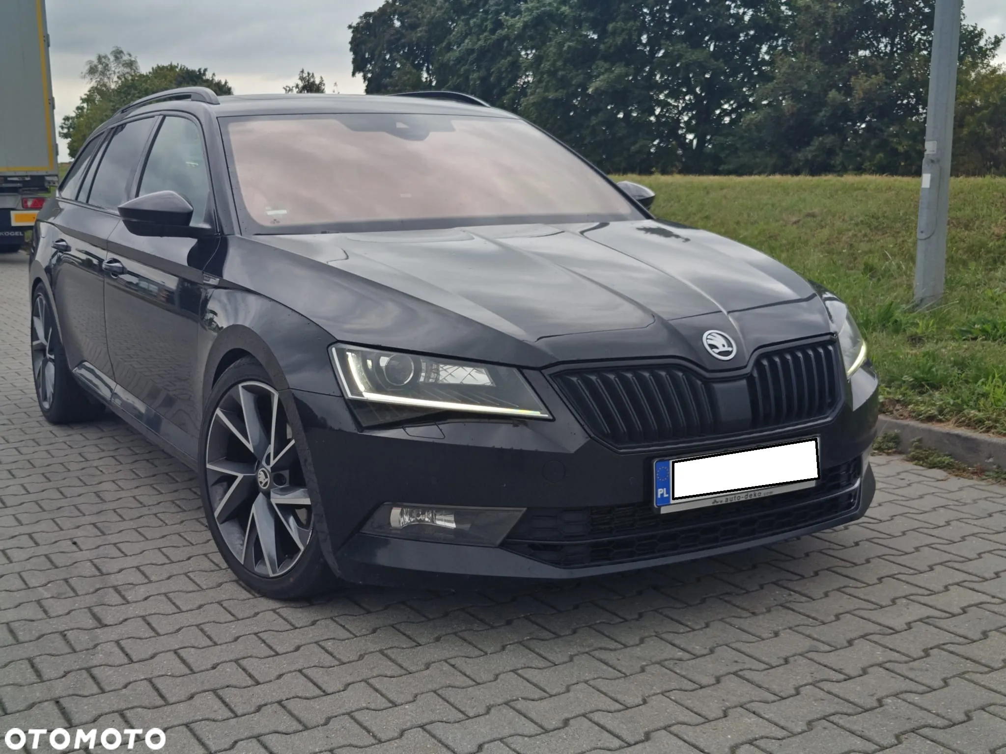 Skoda Superb 2.0 TDI 4x4 DSG SportLine - 25