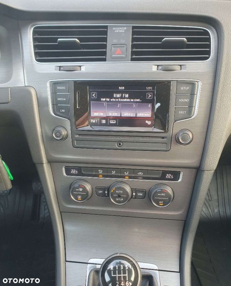 Volkswagen Golf - 22