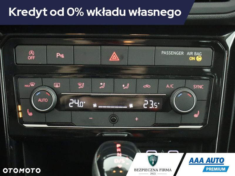 Volkswagen T-Cross - 14