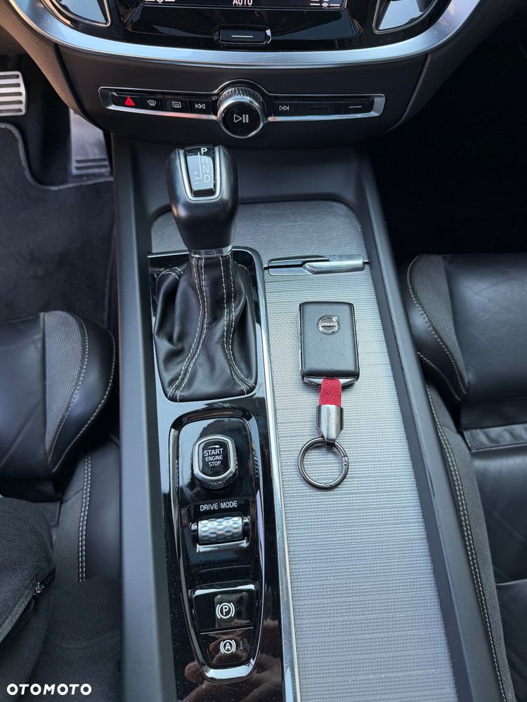 Volvo S60 T6 AWD Geartronic RDesign - 22