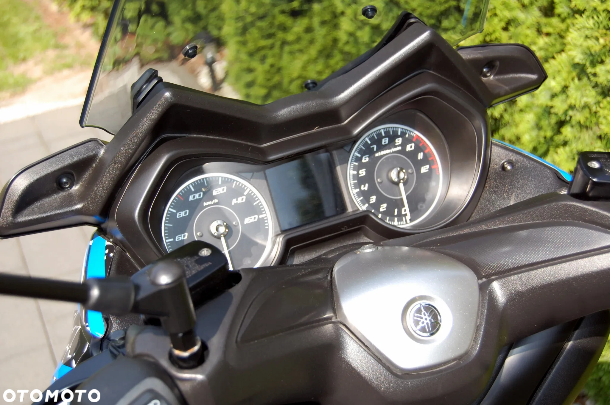 Yamaha X-max - 13
