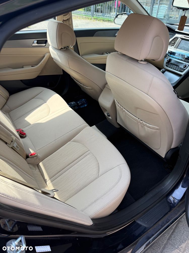 Hyundai Sonata - 16
