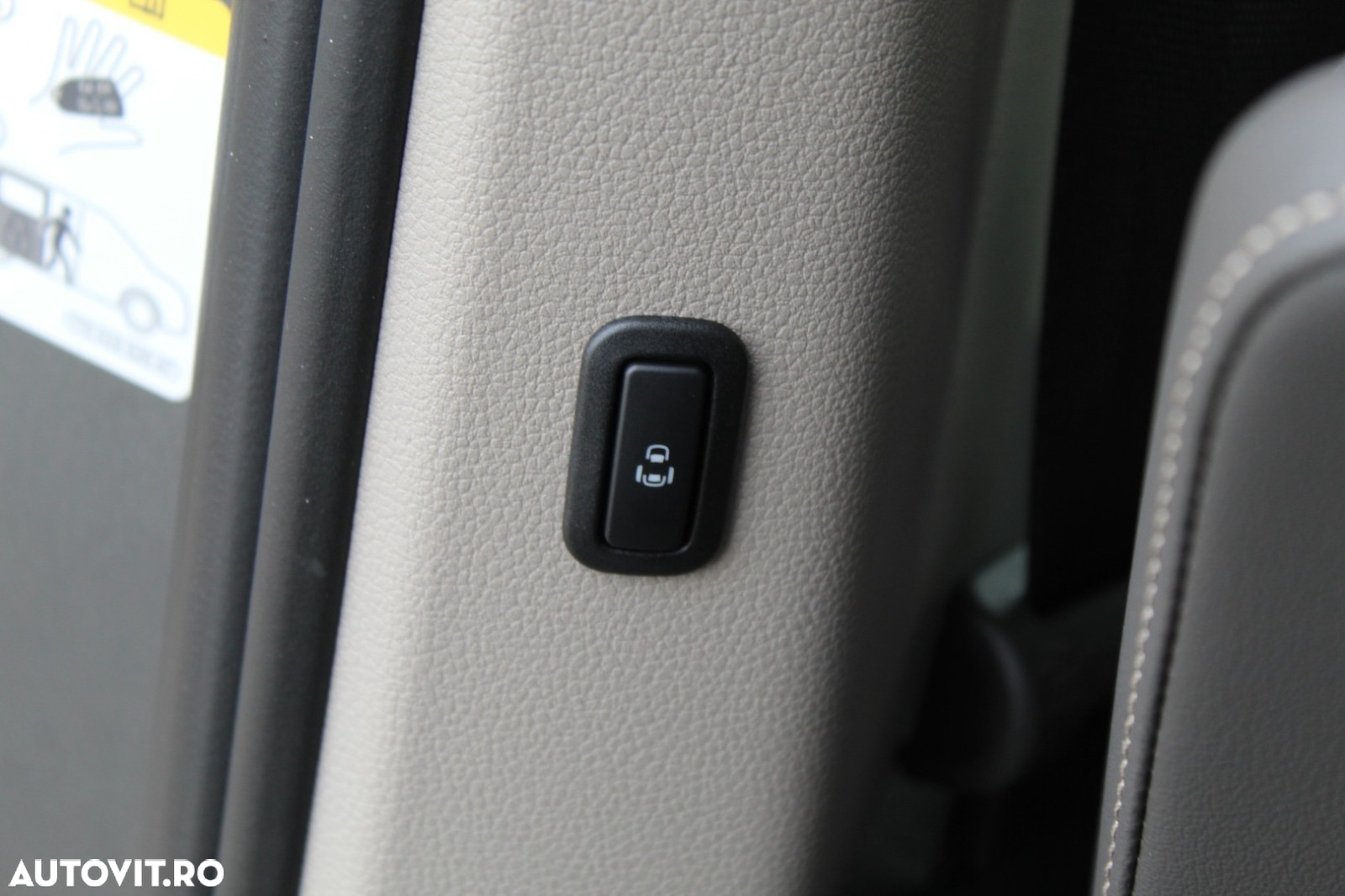 Volkswagen Multivan L 2.0 TDI DSG 110KW Style - 12