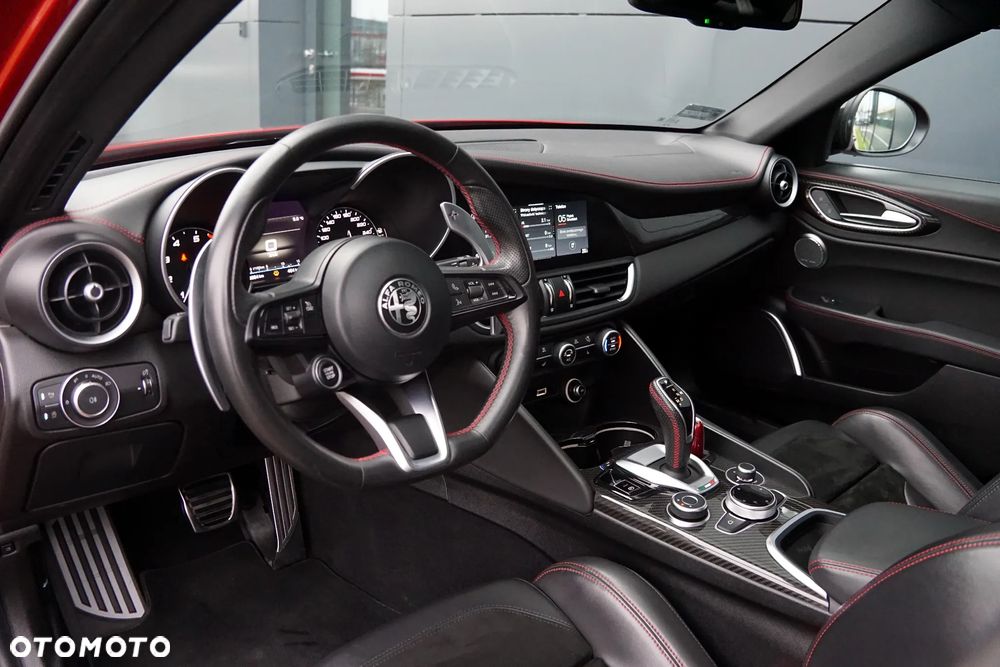 Alfa Romeo Giulia 2.0 Turbo 16V AT8-Q4 Veloce Ti - 21