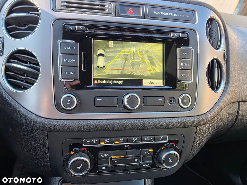 Volkswagen Tiguan 2.0 TDI DPF BlueMotion Technology Lounge Sport & Style - 6