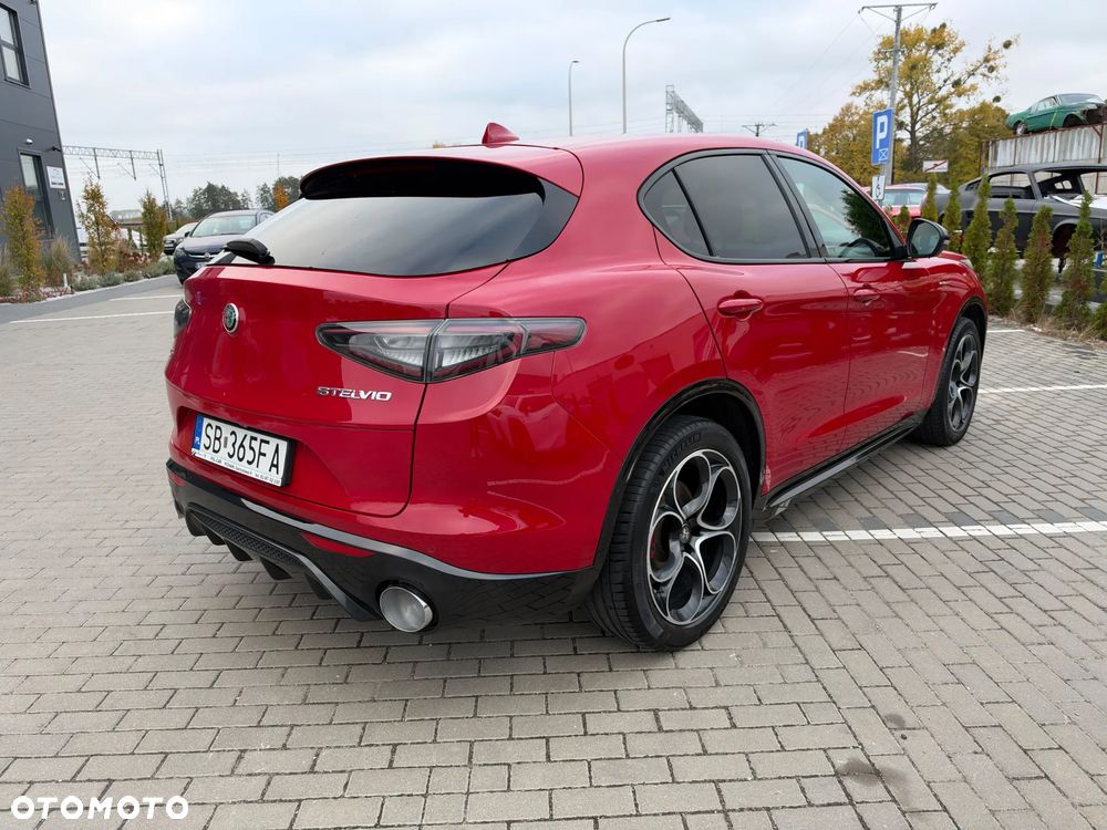 Alfa Romeo Stelvio 2.0 Turbo Veloce TI Q4 - 4