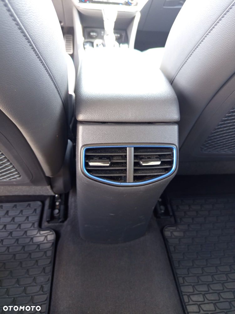 Hyundai IONIQ - 21