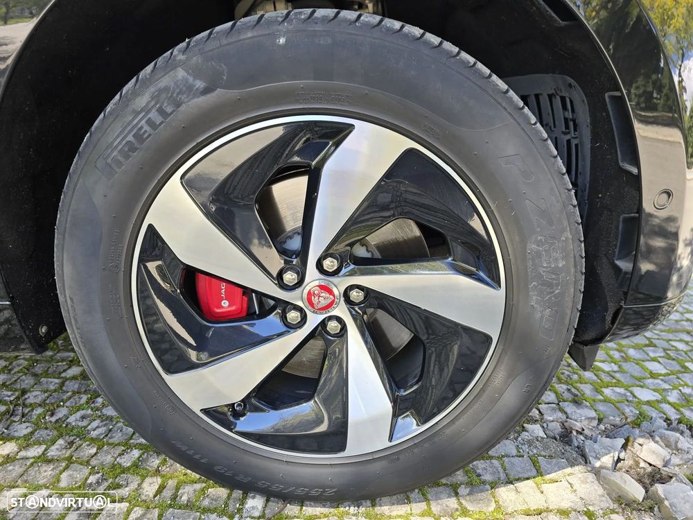 Jaguar F-Pace - 6