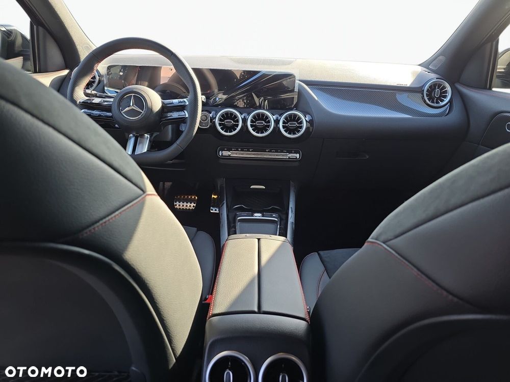 Mercedes-Benz GLA 220 mHEV 4-Matic AMG Line 8G-DCT - 14