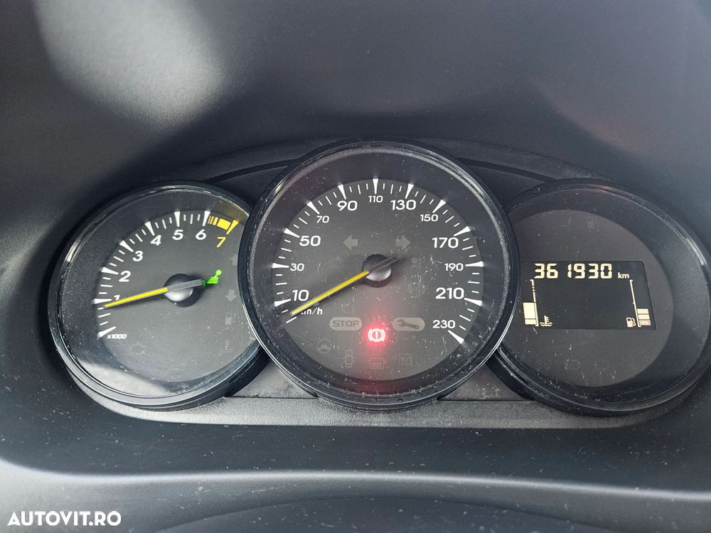 Renault Fluence 1.6 16V Authentique - 7