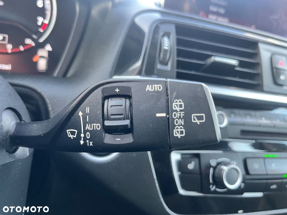 BMW Seria 1 - 30