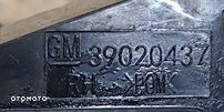opel astra k 15^ ślizg zderzaka prawy przód oryg 39020437 - 2