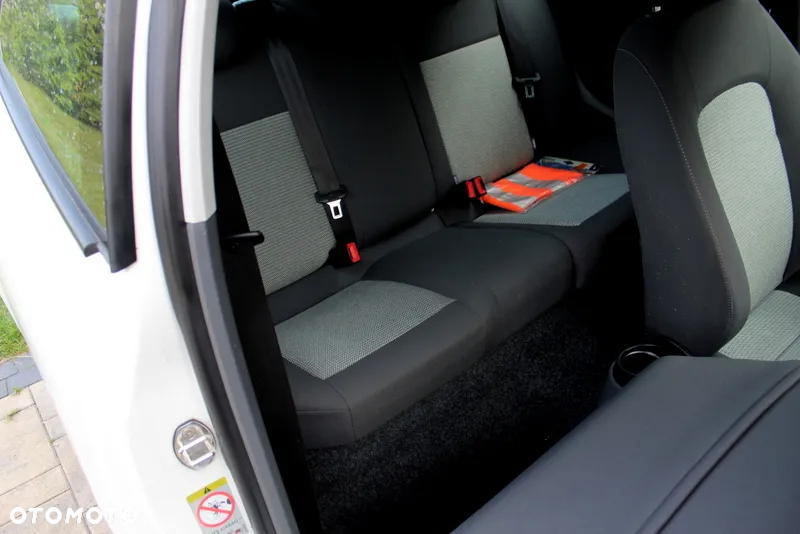 Seat Ibiza SC 1.4 16V Style - 9