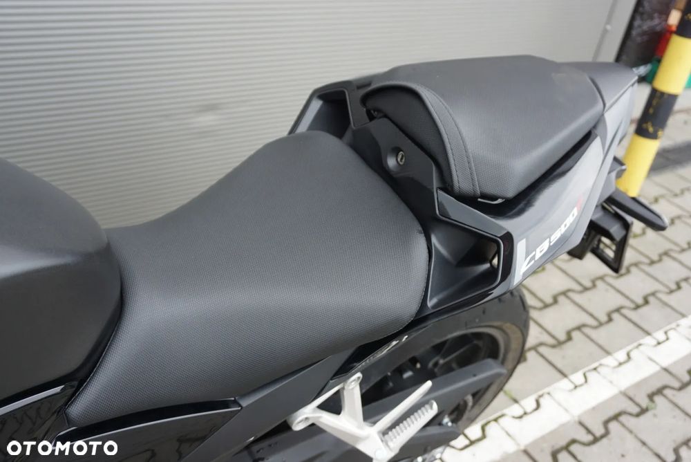 Honda CB - 23