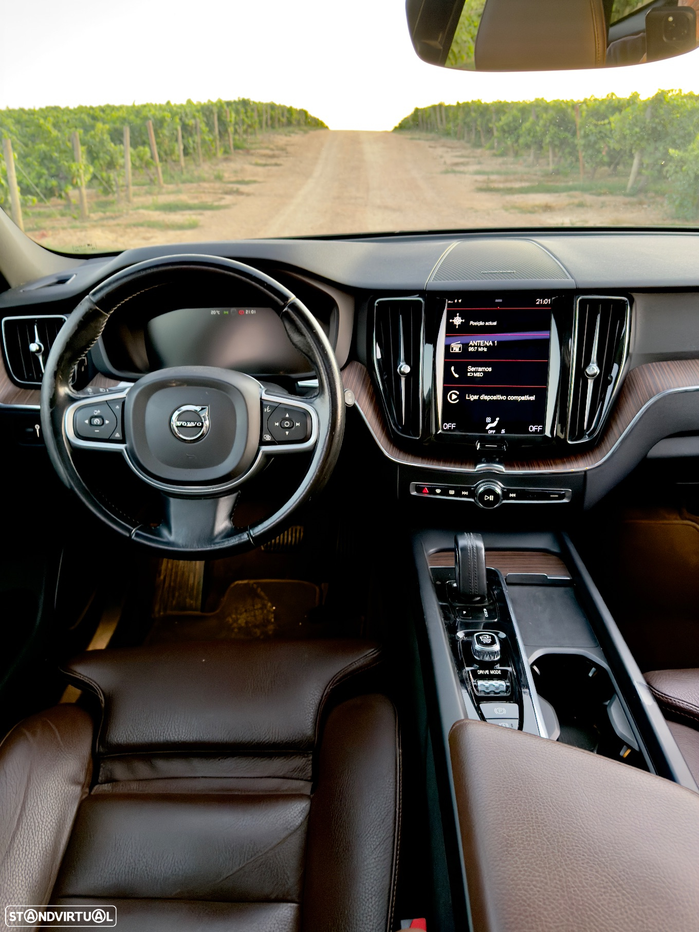 Volvo XC 60 2.0 T6 PHEV R-Design AWD - 5