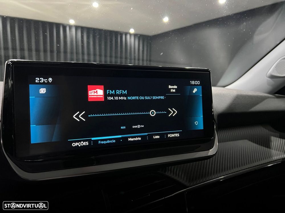 Peugeot 2008 1.2 PureTech Allure Pack - 17