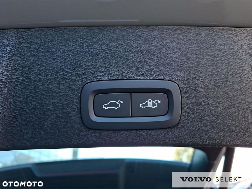 Volvo XC 40 - 25