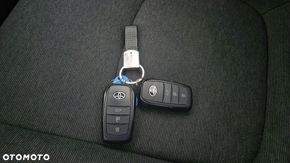 Toyota Corolla 1.8 Hybrid Comfort - 32