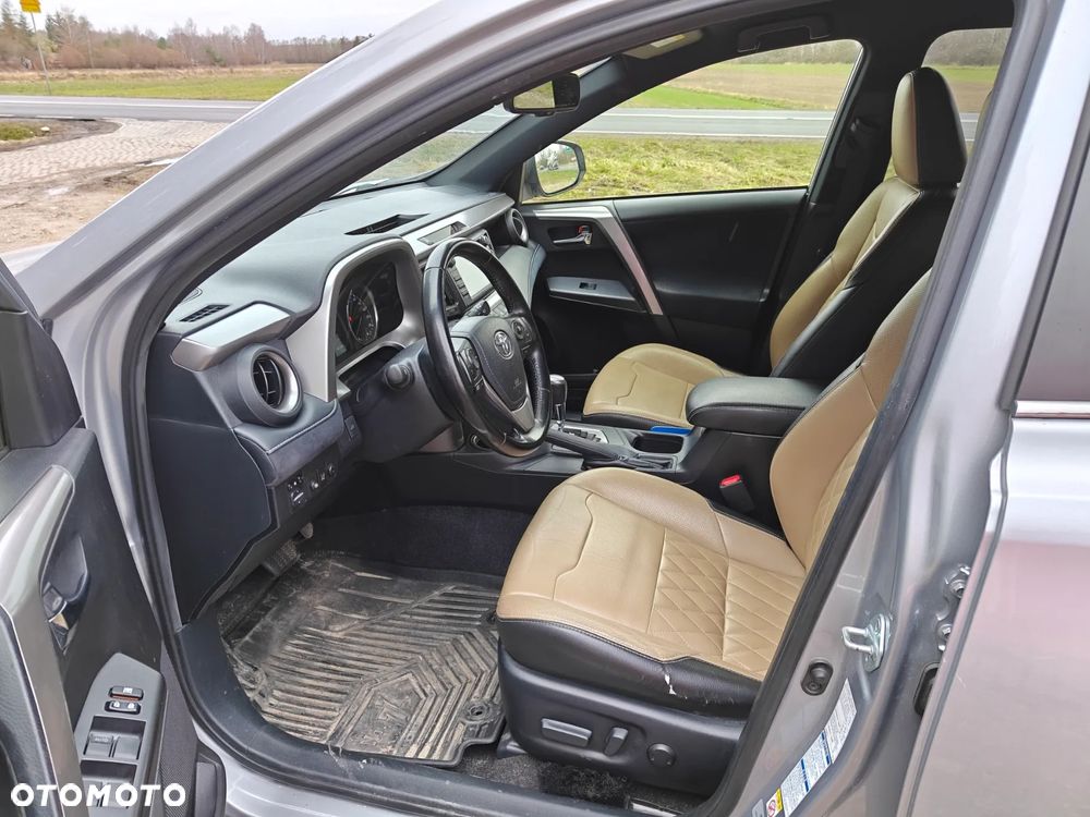 Toyota RAV4 - 9