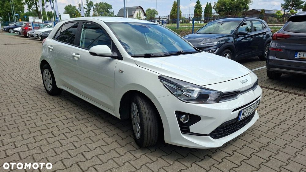 Kia Rio - 3