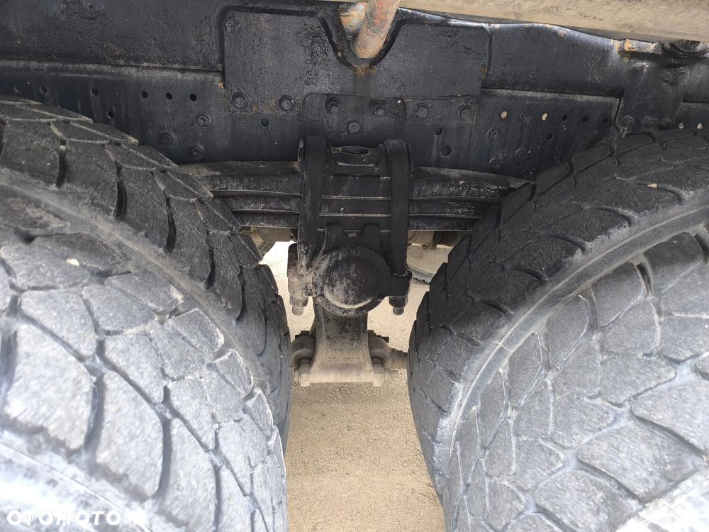 Mercedes-Benz Actros - 9