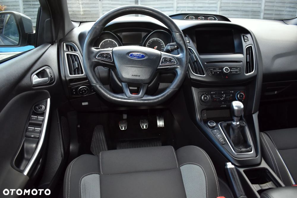 Ford Focus 2.0 TDCi ST - 27