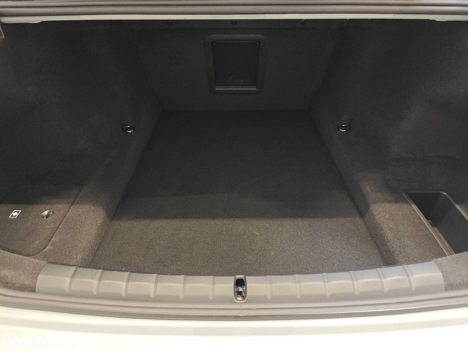 BMW Seria 7 - 18