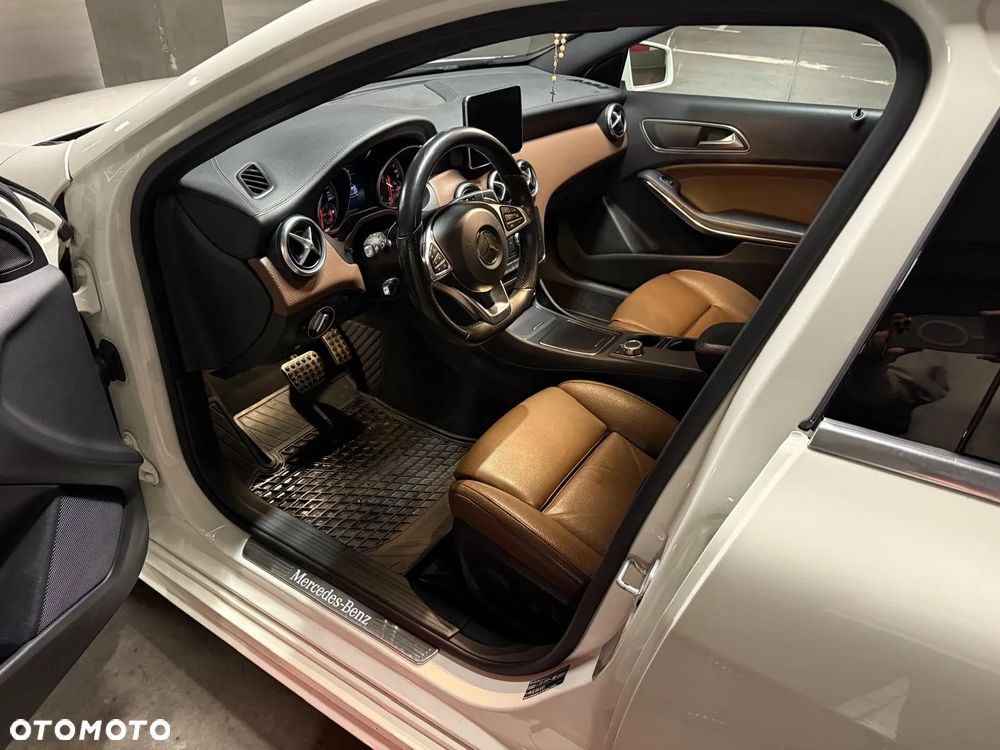 Mercedes-Benz Klasa A 180 7G-DCT AMG Line - 34