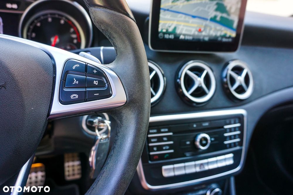 Mercedes-Benz CLA 200 7G-DCT Edition 1 - 31