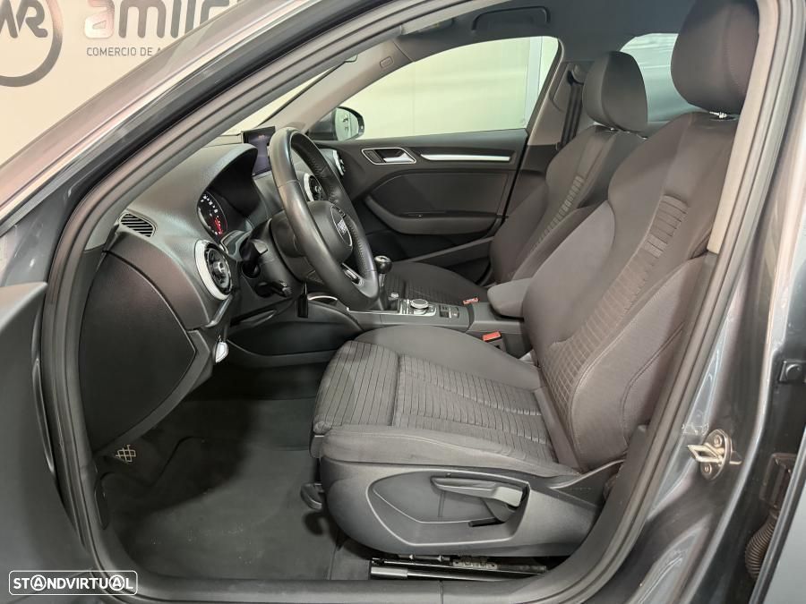 Audi A3 Sportback 30 TDI S-line - 11