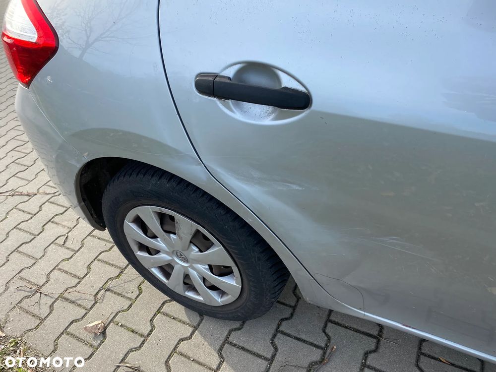 Toyota Auris 1.4 D-4D Terra - 6