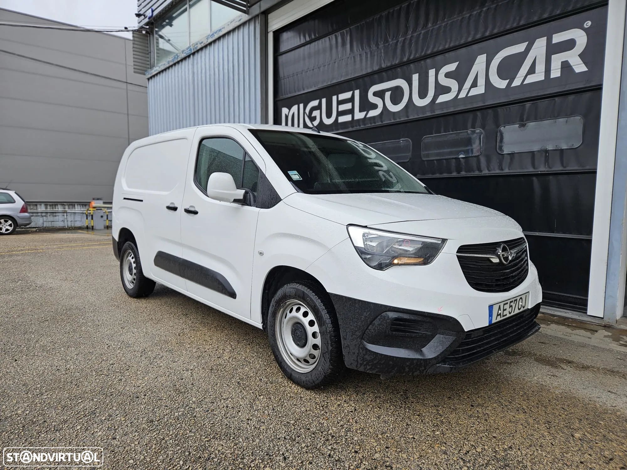 Opel Combo Maxi Longa 1.5CDTI 102cv Ecrã Central - 1