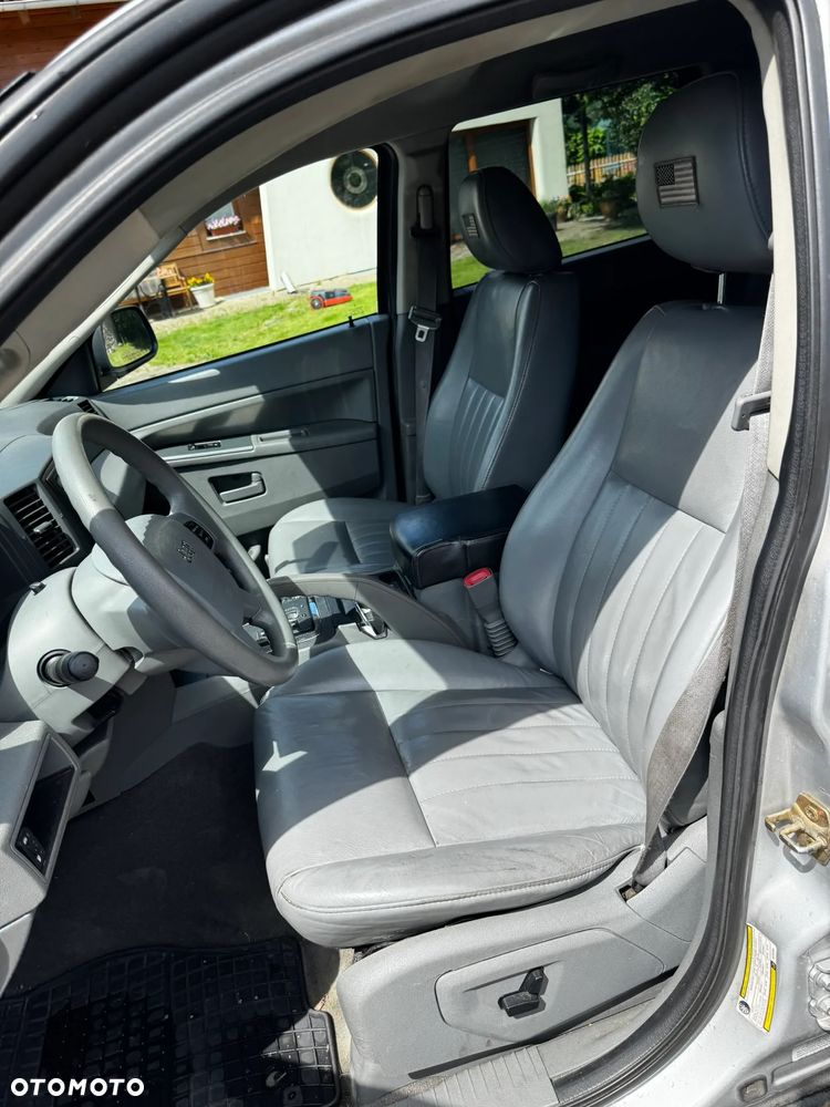 Jeep Grand Cherokee - 11