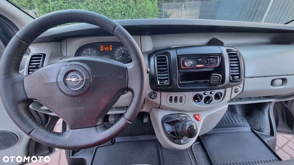 Opel Vivaro - 20