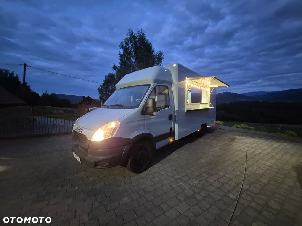 Iveco Food truck Specjalny Sklep Bar Pizza - 18