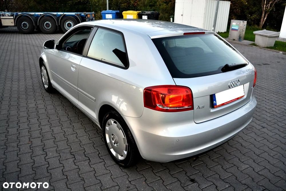 Audi A3 1.6 Attraction - 4