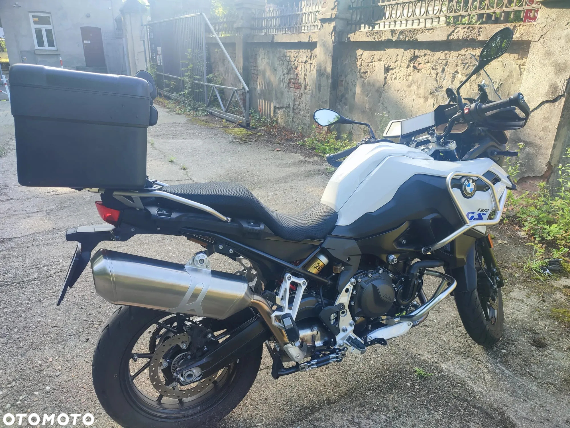 BMW F - 6
