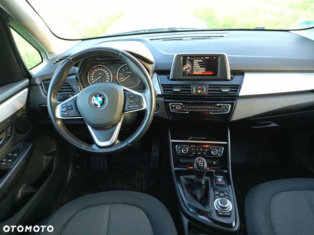 BMW Seria 2 218i Advantage - 4