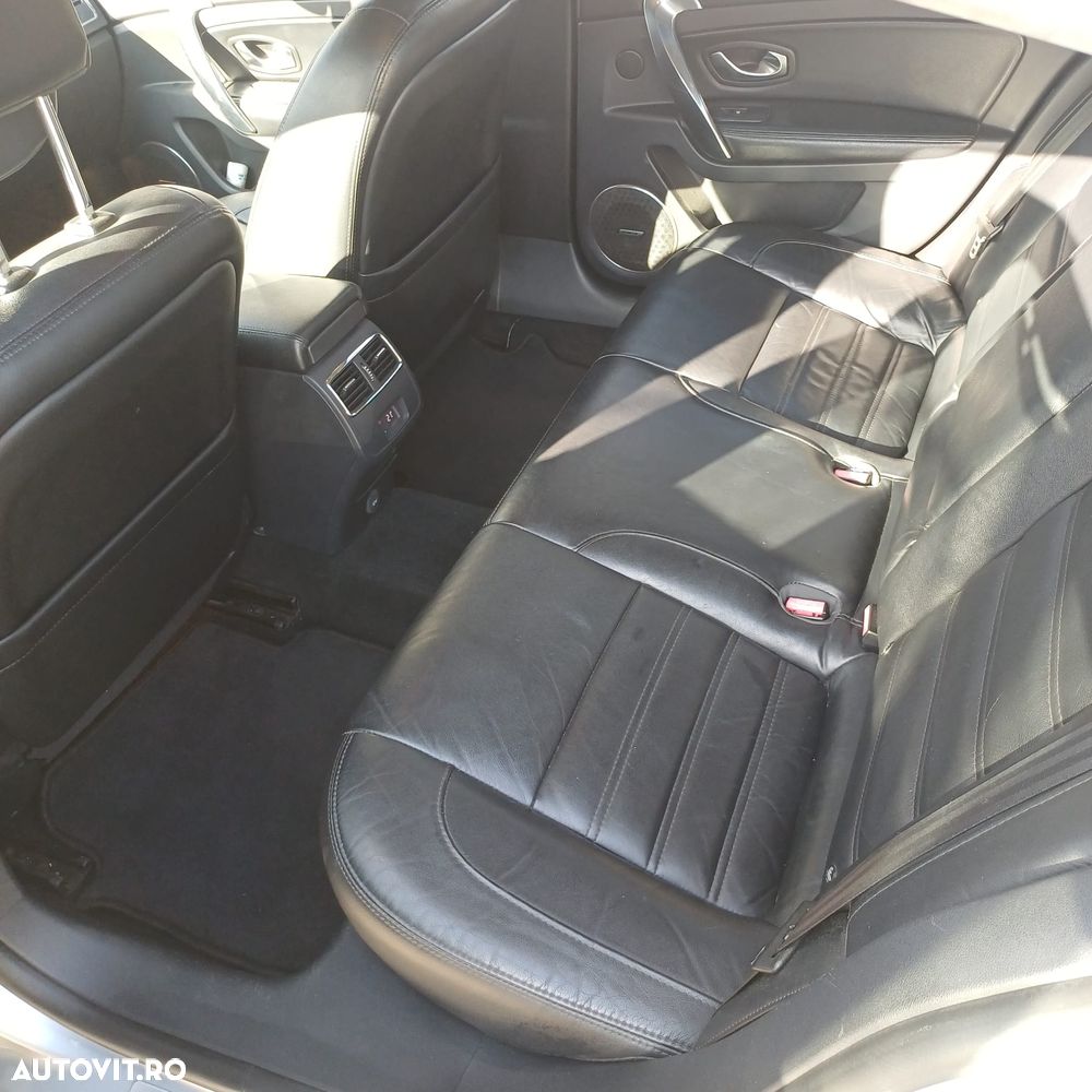 Renault Latitude - 17