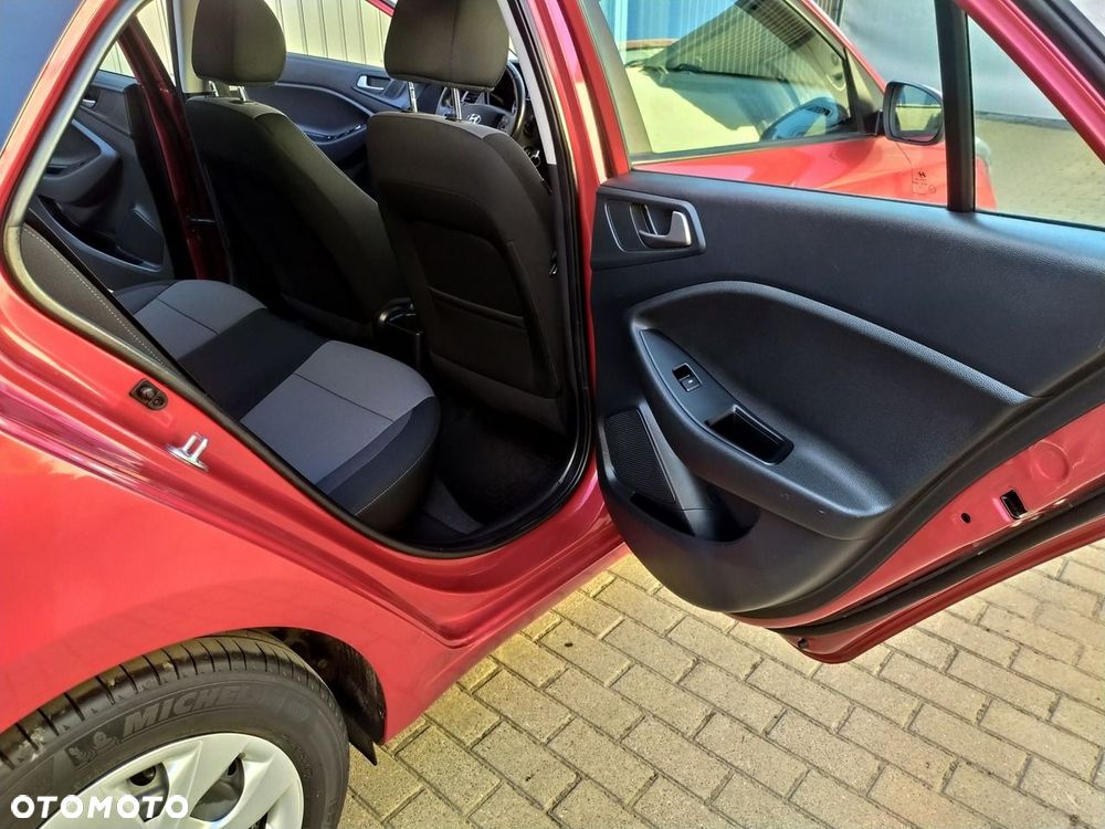Hyundai i20 - 23