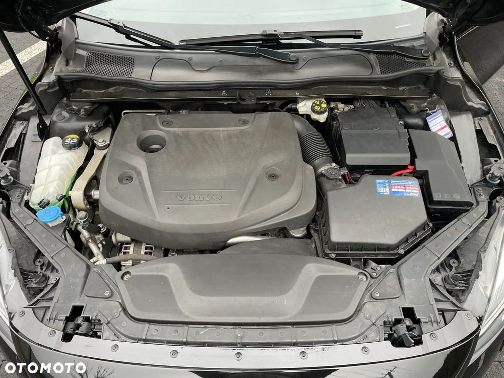 Volvo V40 D3 Momentum - 28